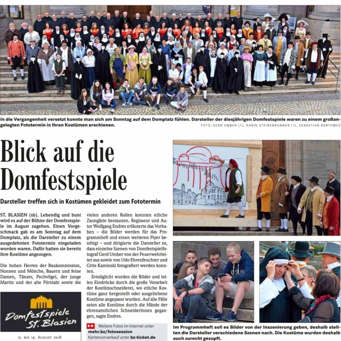 Kostümparade am 18. April 2018 vor dem Dom